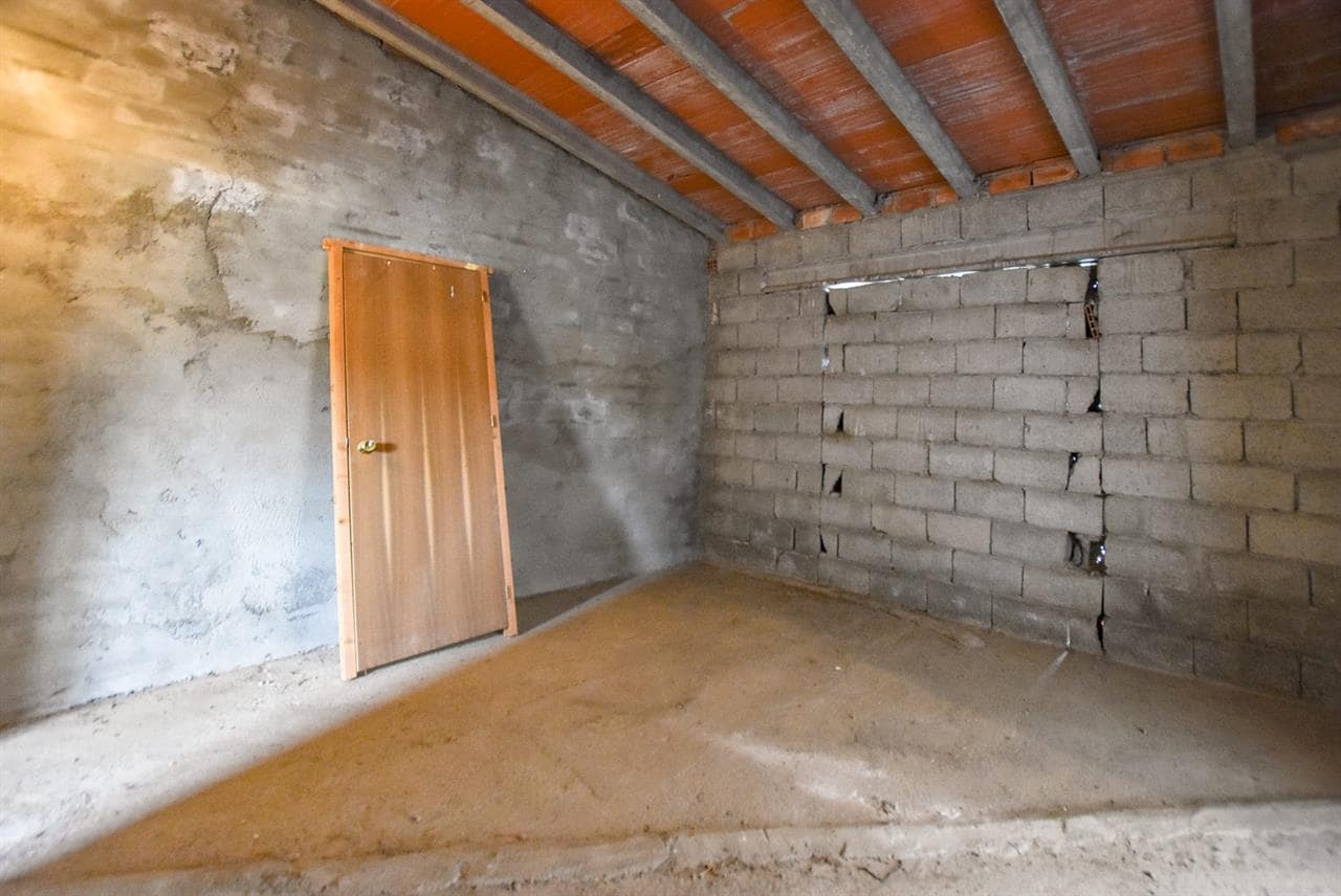 3 slaapkamer Villa te koop in Los Pardos - € 110.000 (Ref: 8424161)