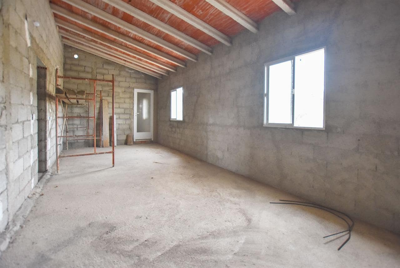 3 slaapkamer Villa te koop in Los Pardos - € 110.000 (Ref: 8424161)