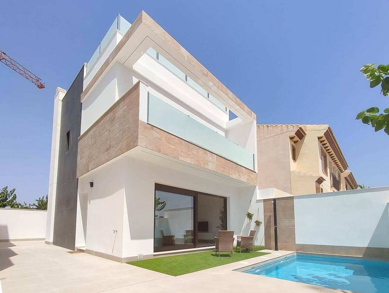 3 soveværelse Villa til salg i San Pedro del Pinatar med swimmingpool - € 395.000 (Ref: 8473748)