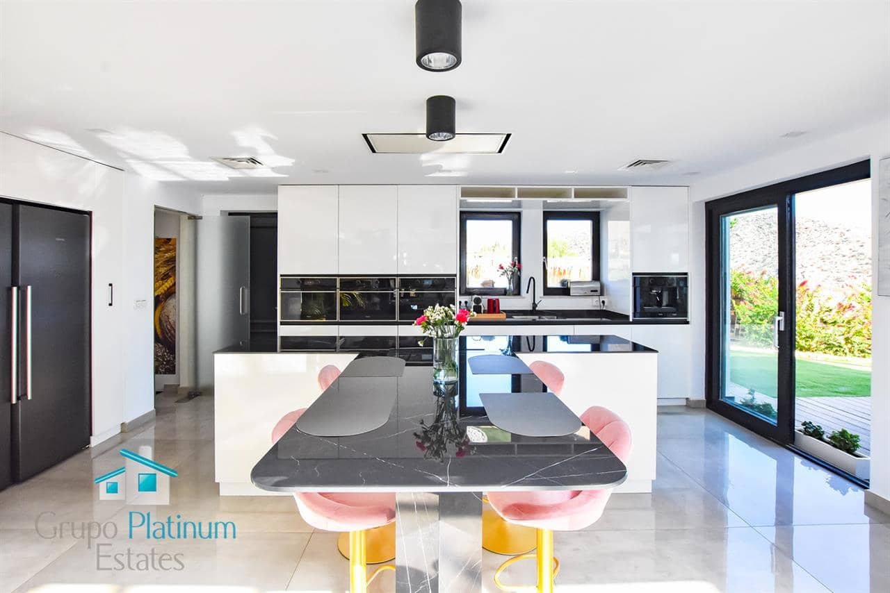 3 soveværelse Villa til salg i Pilar de Jaravia - € 795.000 (Ref: 8533742)