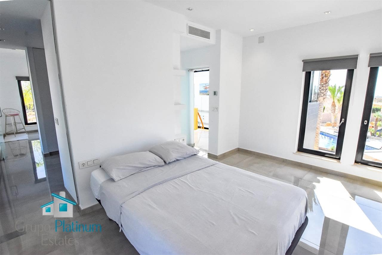 3 soveværelse Villa til salg i Pilar de Jaravia - € 795.000 (Ref: 8533742)