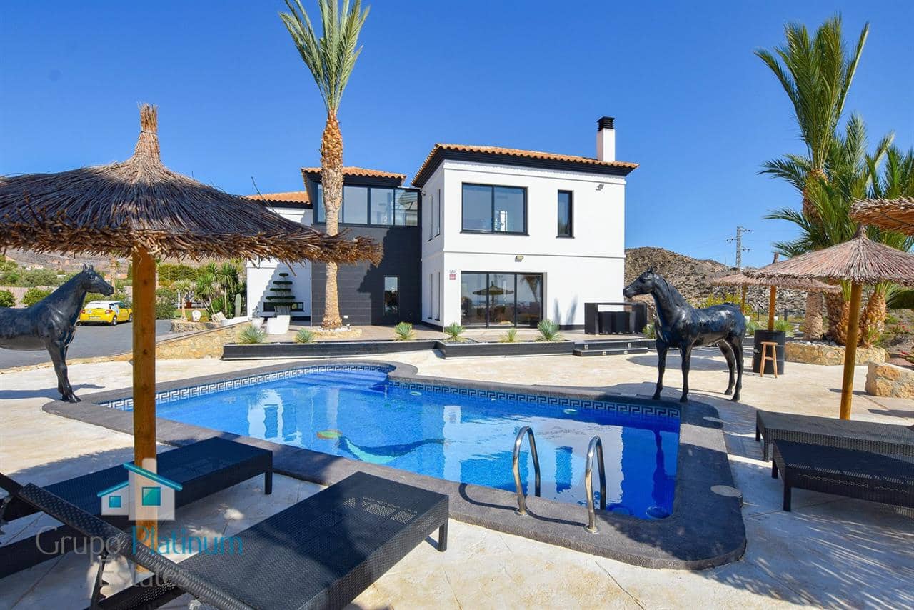 3 soveværelse Villa til salg i Pilar de Jaravia - € 795.000 (Ref: 8533742)