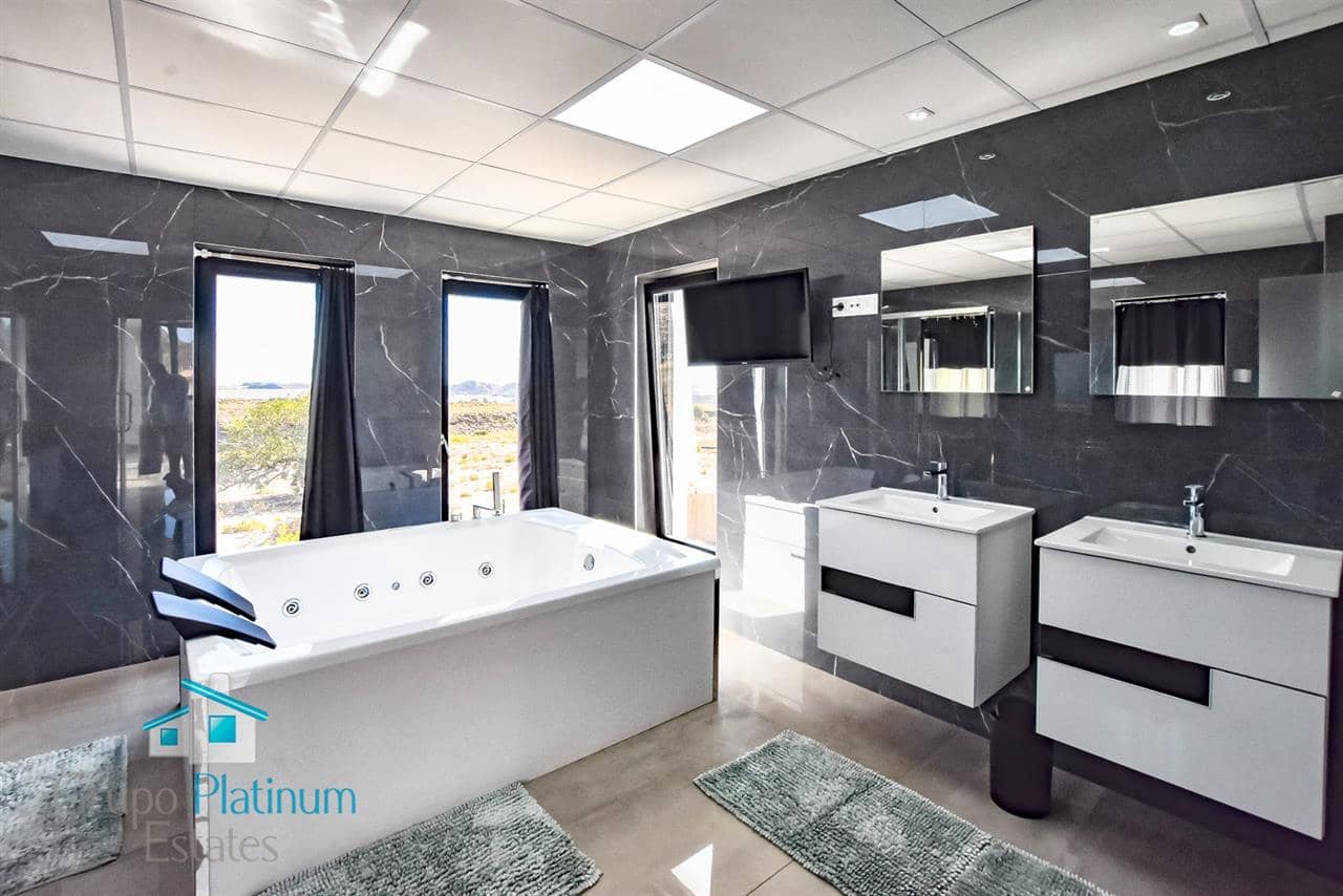 3 soveværelse Villa til salg i Pilar de Jaravia - € 795.000 (Ref: 8533742)