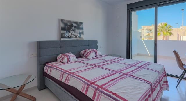 3 makuuhuone Rivitalo myytävänä paikassa Santiago de la Ribera, San Javier mukana uima-altaan - 410 000 € (Ref: 8573932)