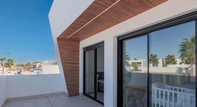 3 makuuhuone Rivitalo myytävänä paikassa Santiago de la Ribera, San Javier mukana uima-altaan - 410 000 € (Ref: 8573932)