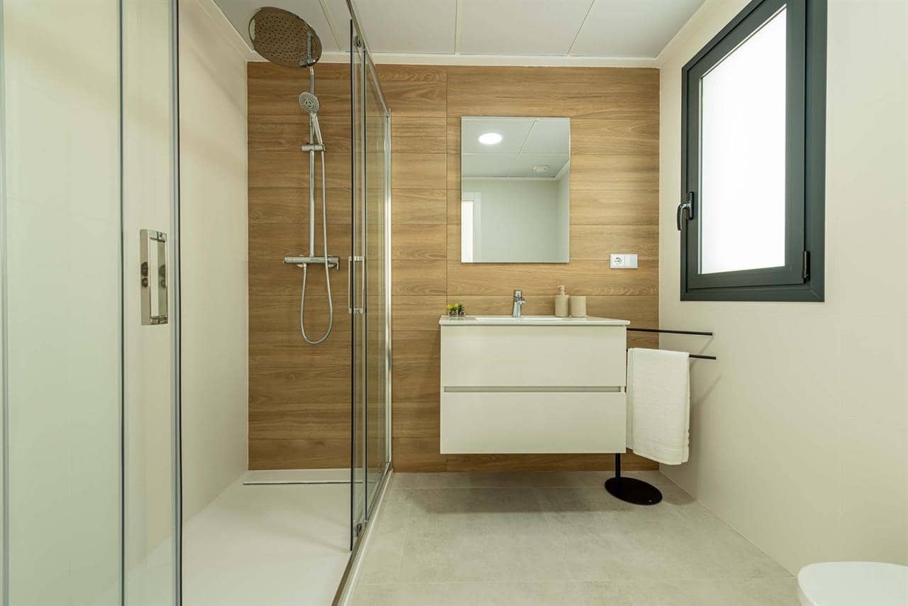 3 chambre Villa/Maison Mitoyenne à vendre à Cox avec piscine - 252 000 € (Ref: 8576355)