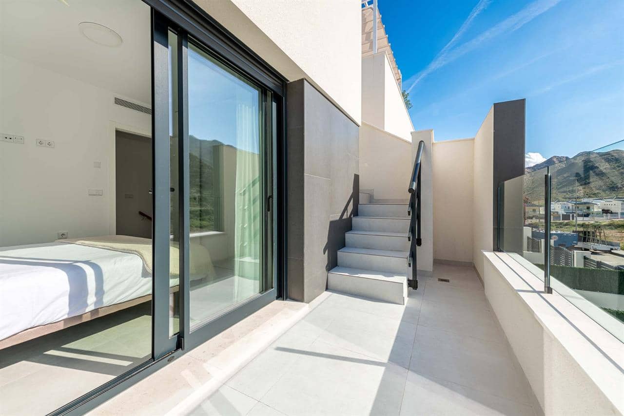 3 chambre Villa/Maison Mitoyenne à vendre à Cox avec piscine - 252 000 € (Ref: 8576355)