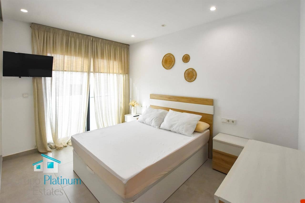 3 soveværelse Rækkehus til salg i San Juan de los Terreros med swimmingpool - € 299.999 (Ref: 8588383)