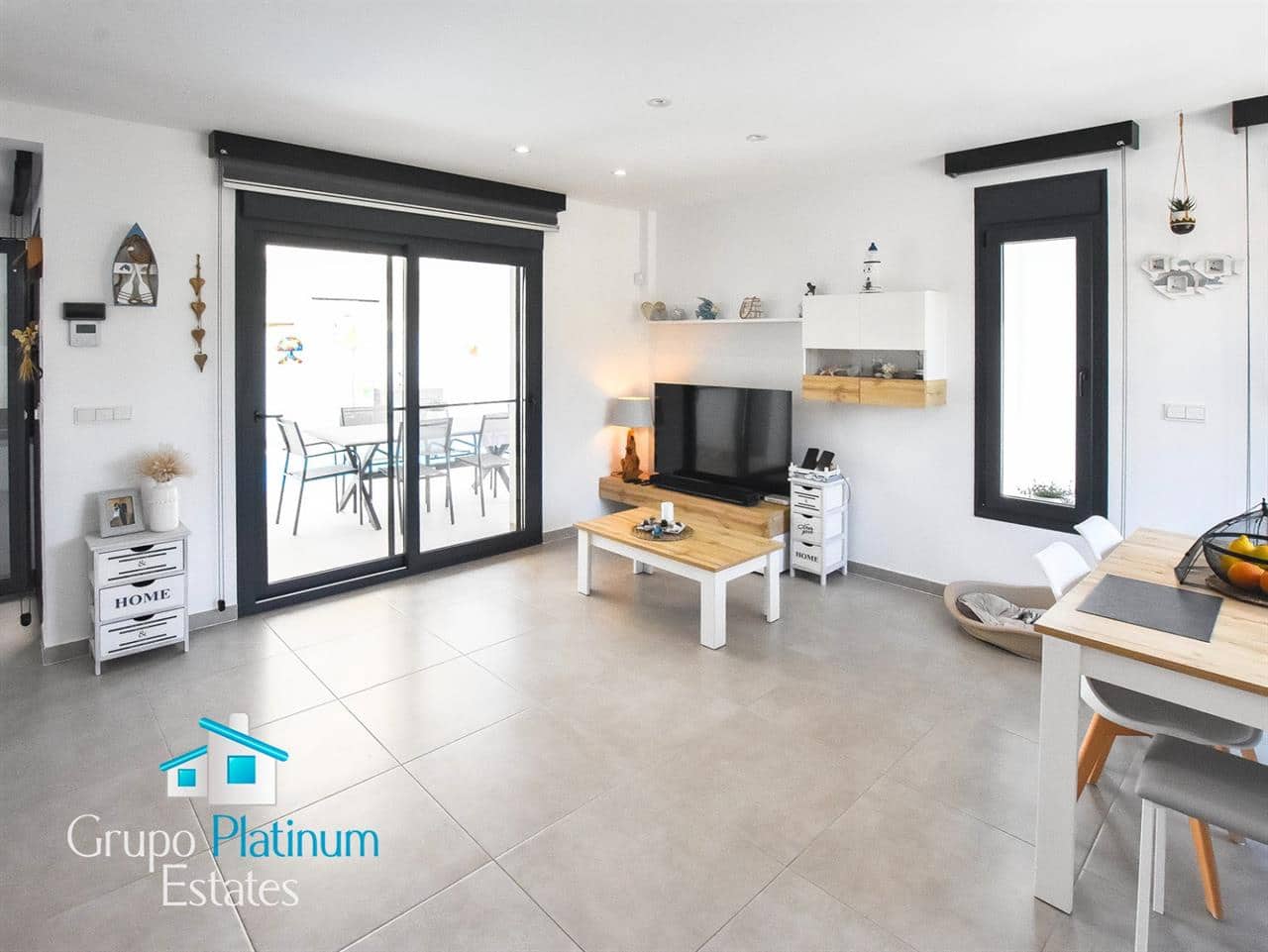 3 soveværelse Rækkehus til salg i San Juan de los Terreros med swimmingpool - € 299.999 (Ref: 8588383)