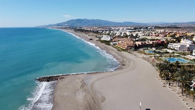 2 slaapkamer Villa te koop in Vera Ciudad, Vera met zwembad - € 343.000 (Ref: 8615055)