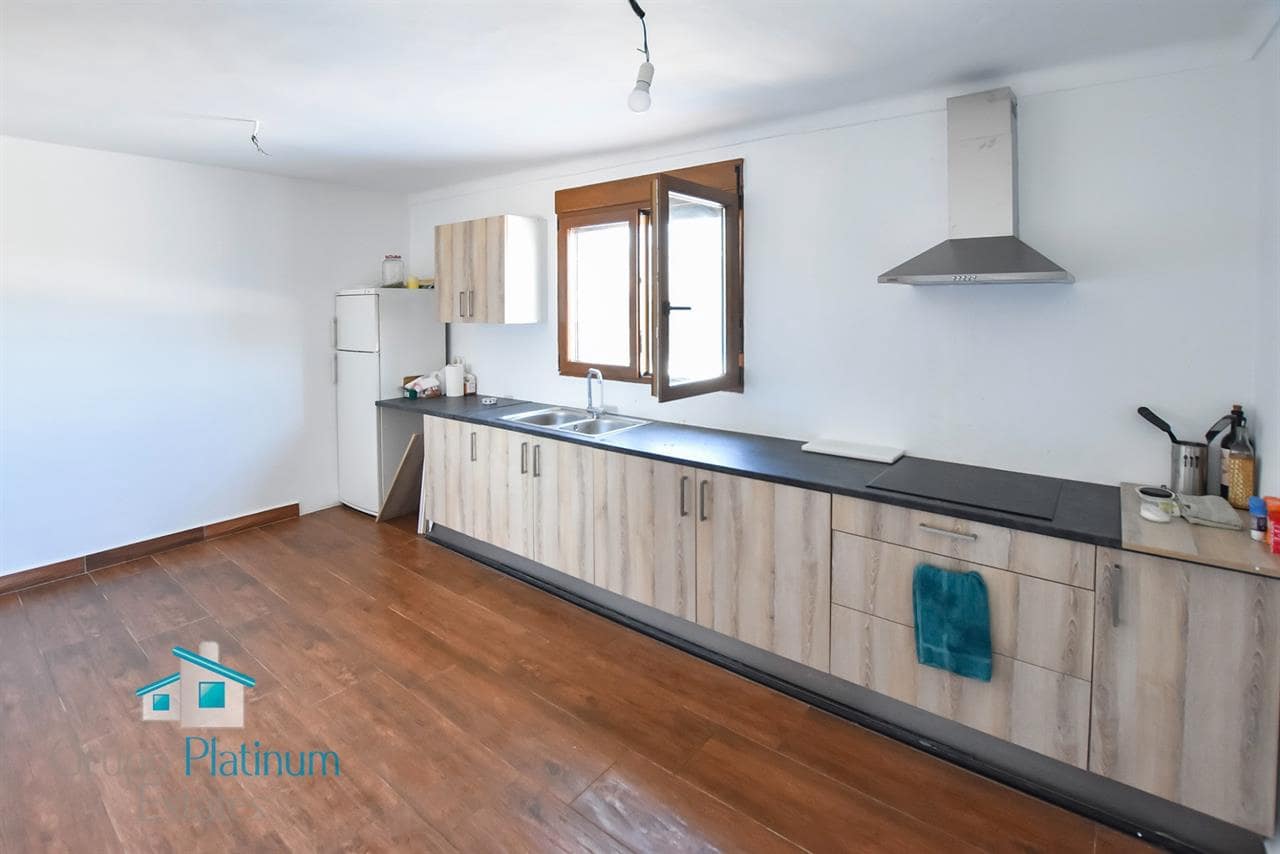 5 sovrum Villa till salu i Henares med pool - 259 000 € (Ref: 8645820)