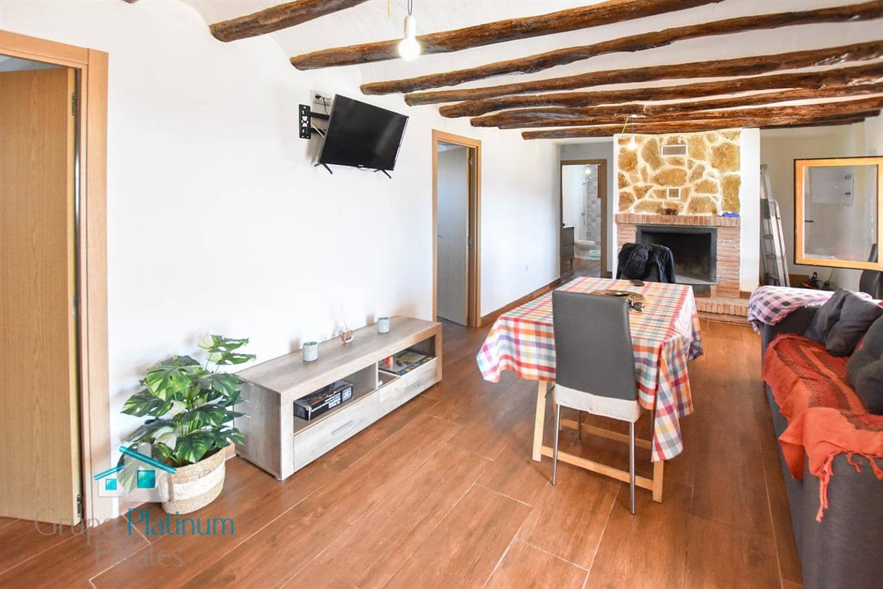 5 sovrum Villa till salu i Henares med pool - 259 000 € (Ref: 8645820)