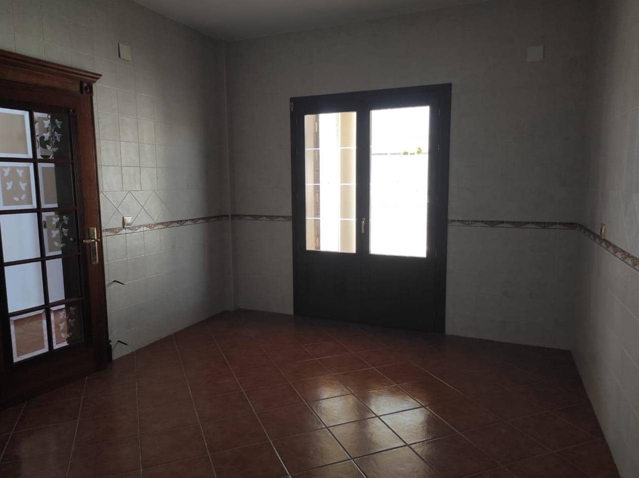 10 soveværelse Villa til salg i Cela - € 395.000 (Ref: 8671791)