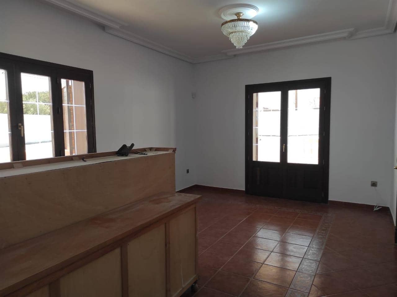 10 soveværelse Villa til salg i Cela - € 395.000 (Ref: 8671791)