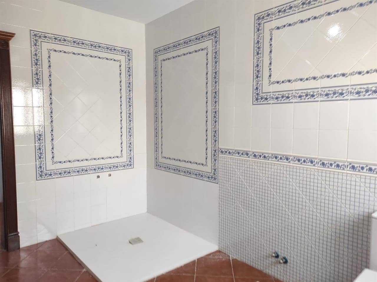 10 soveværelse Villa til salg i Cela - € 395.000 (Ref: 8671791)