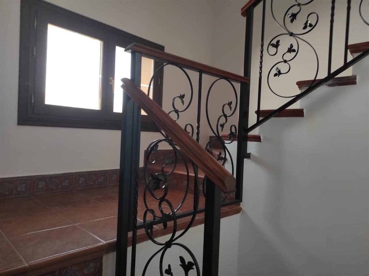 10 soveværelse Villa til salg i Cela - € 395.000 (Ref: 8671791)