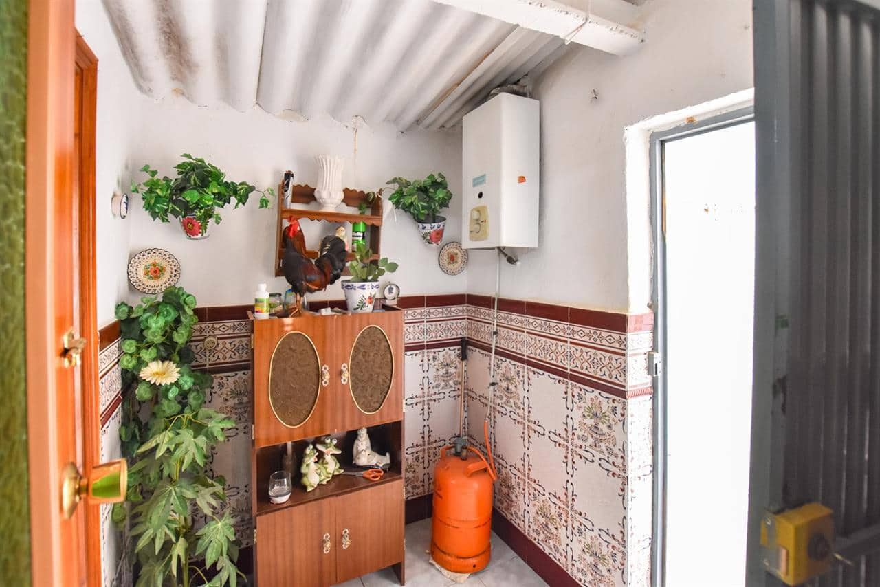 3 bedroom Villa for sale in La Alfoquia - € 159,000 (Ref: 8703914)