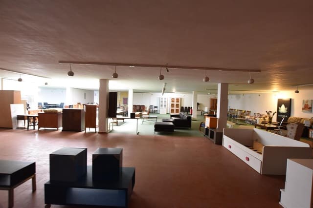 Commercial for sale in Mojácar - € 2,060,000 (Ref: 8714557)