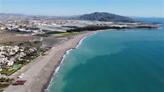 Comercial para venda em Vera Ciudad, Vera - 89 800 € (Ref: 8759874)