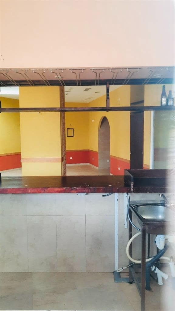 Commercial for rent in San Juan de los Terreros - € 1,800 (Ref: 8868430)