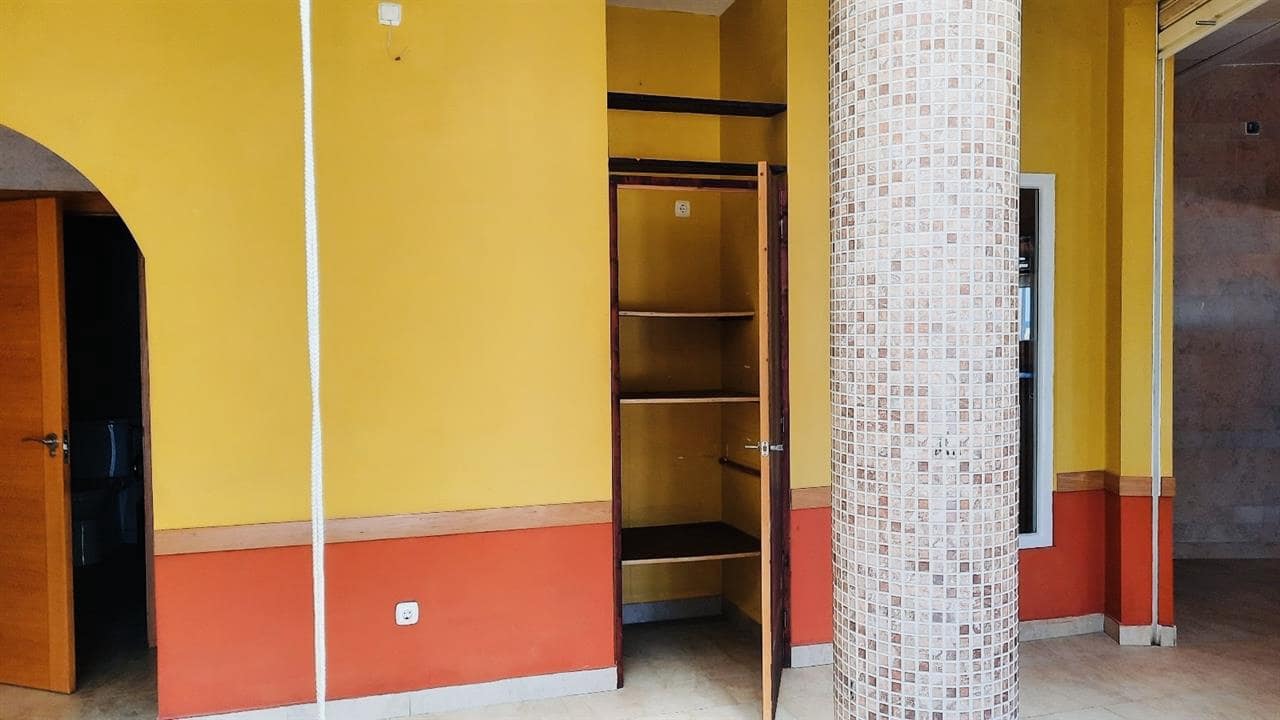 Commercial for rent in San Juan de los Terreros - € 1,800 (Ref: 8868430)