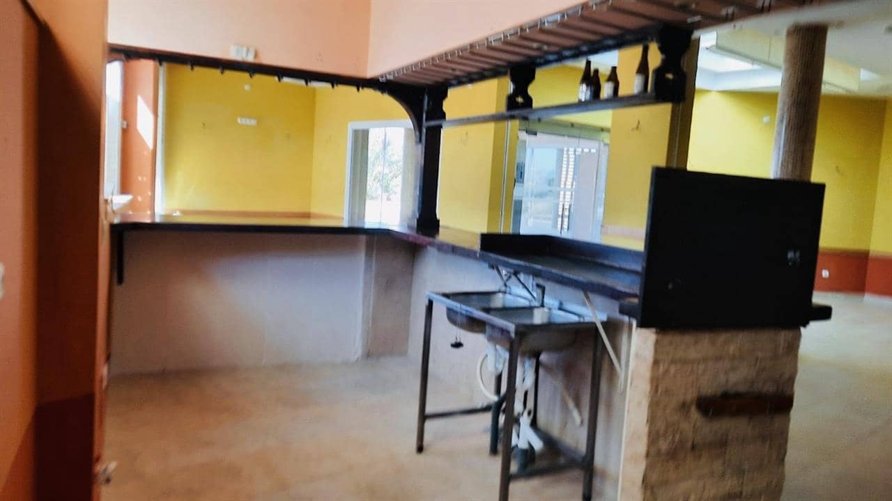 Commercial for rent in San Juan de los Terreros - € 1,800 (Ref: 8868430)