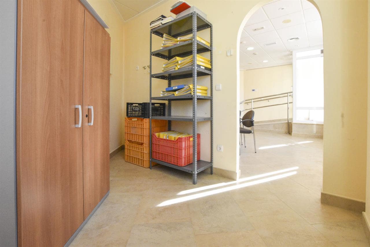 Commercieel te huur in San Juan de los Terreros - € 700 (Ref: 8923688)