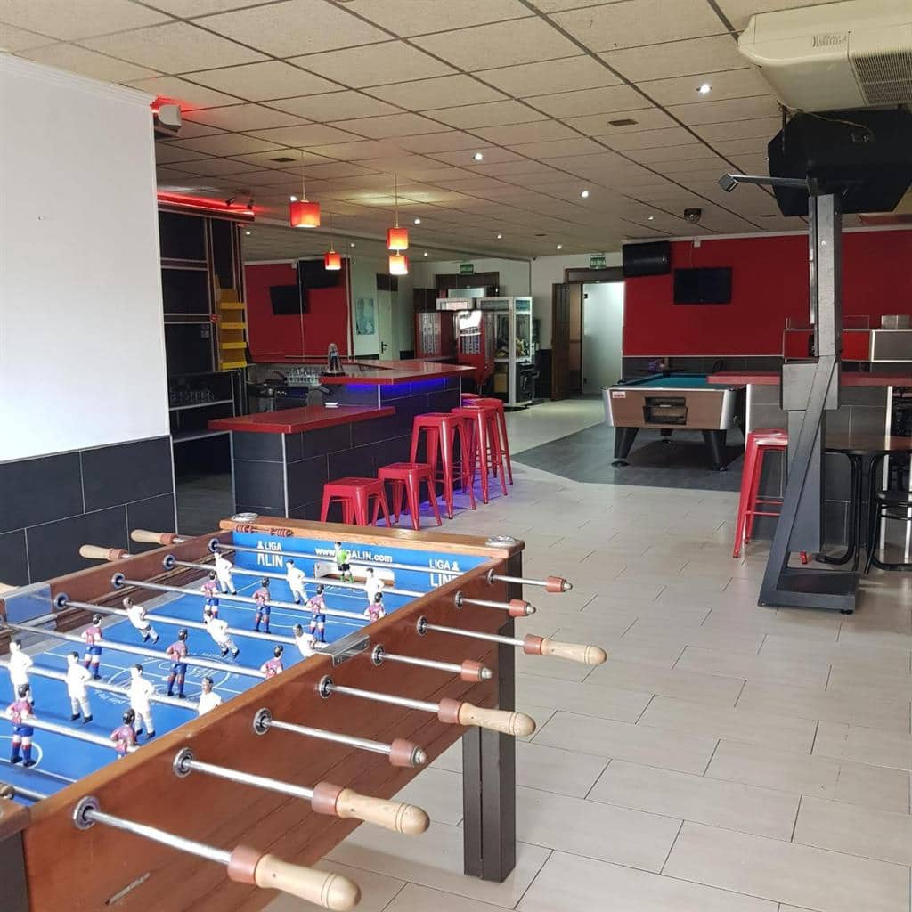 Commercial for sale in Albox - € 99,000 (Ref: 8952489)