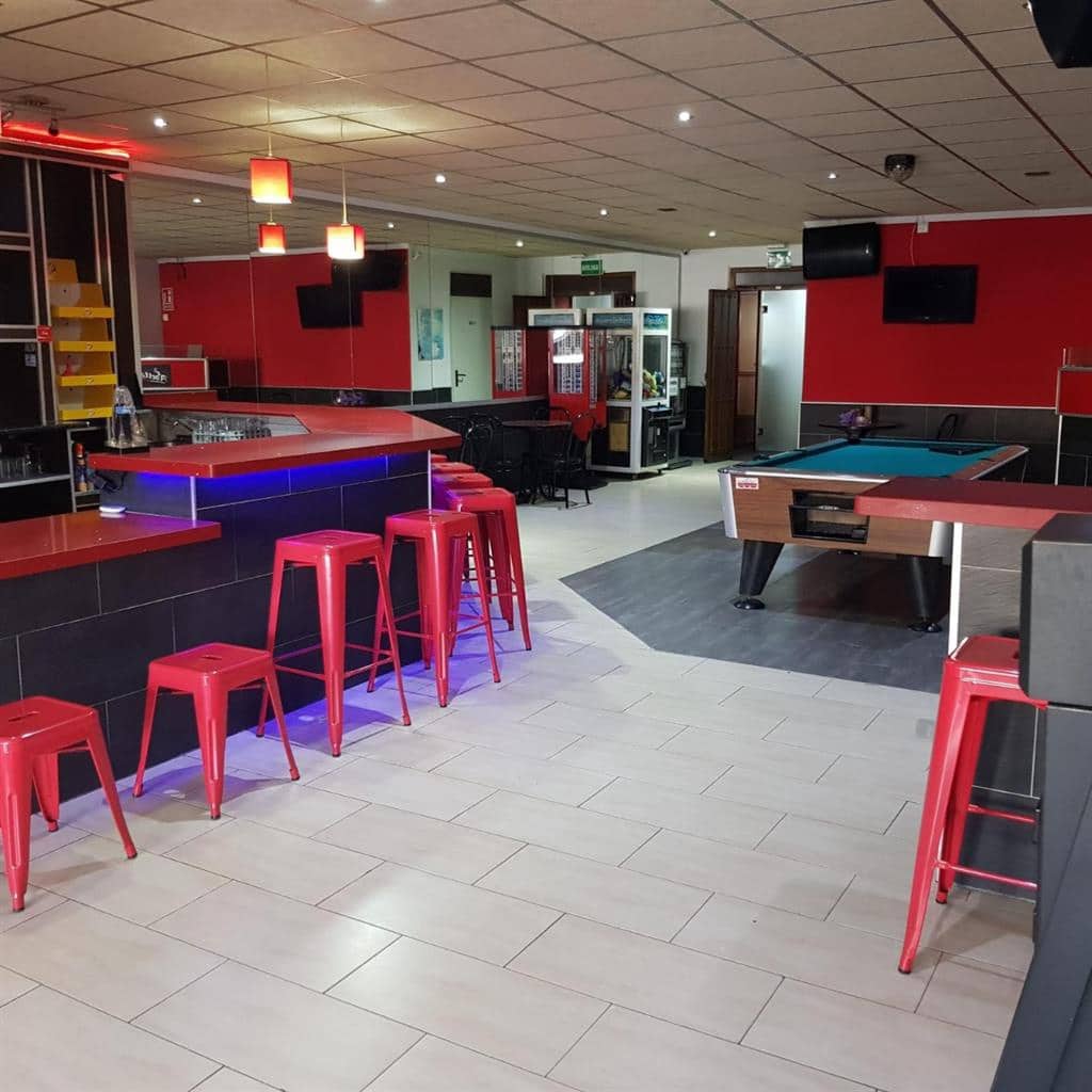 Commercial for sale in Albox - € 99,000 (Ref: 8952489)