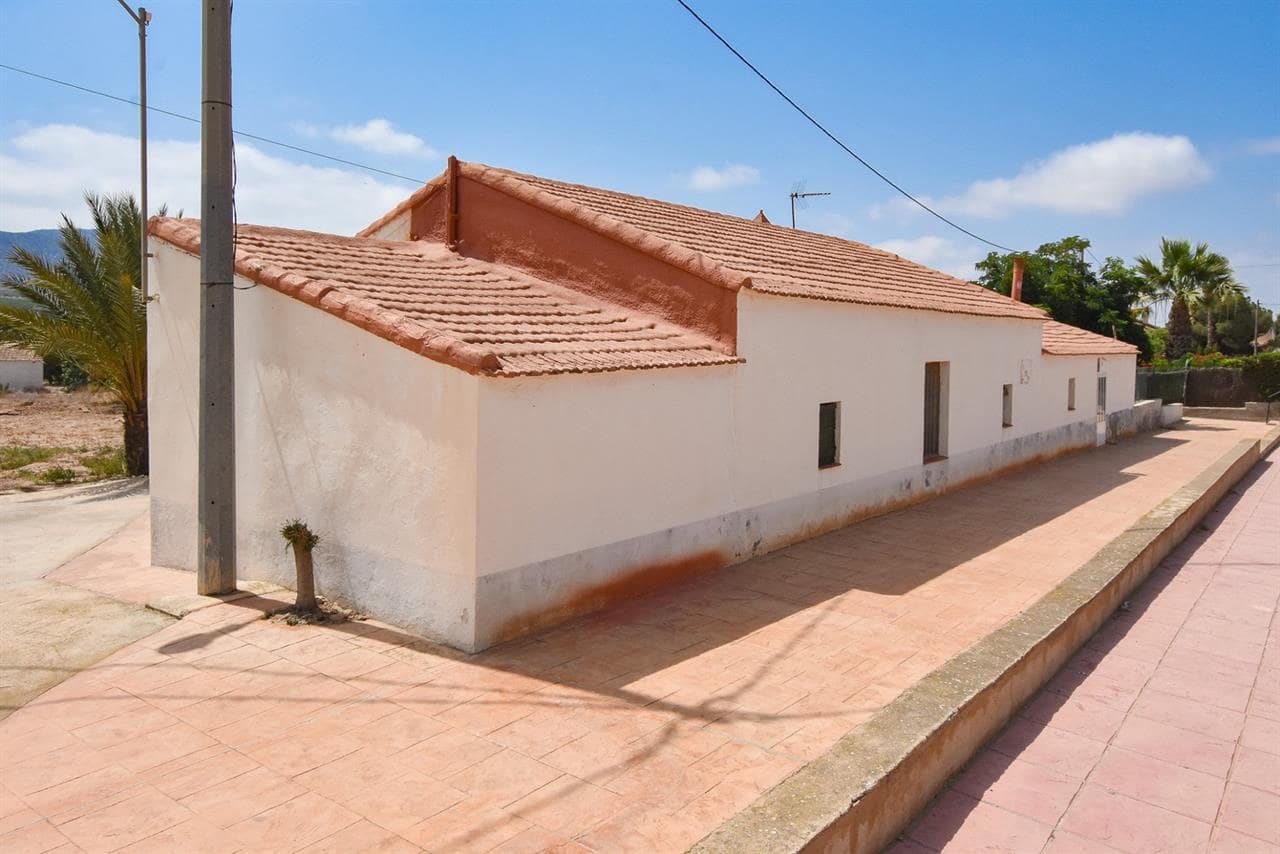5 bedroom Villa for sale in La Campana - € 157,000 (Ref: 8952493)