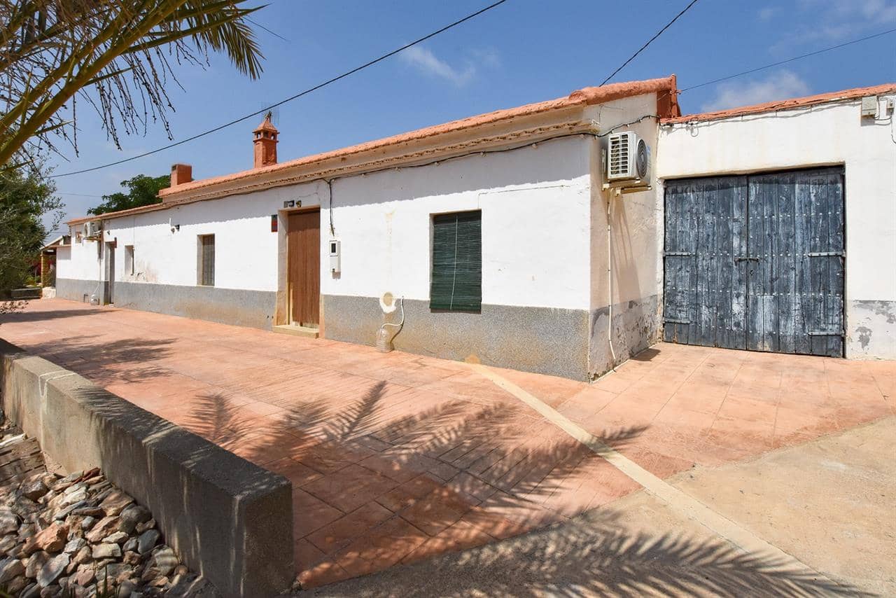 5 bedroom Villa for sale in La Campana - € 157,000 (Ref: 8952493)