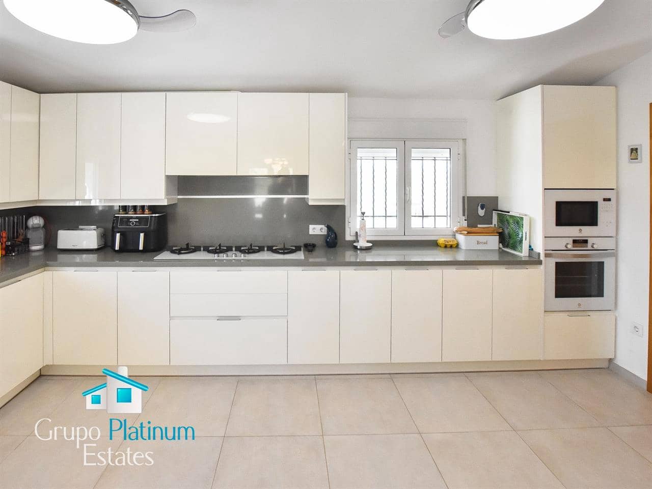 5 sypialnia Willa na sprzedaż w Santa Maria de Nieva z basenem - 525 000 € (Ref: 9106410)