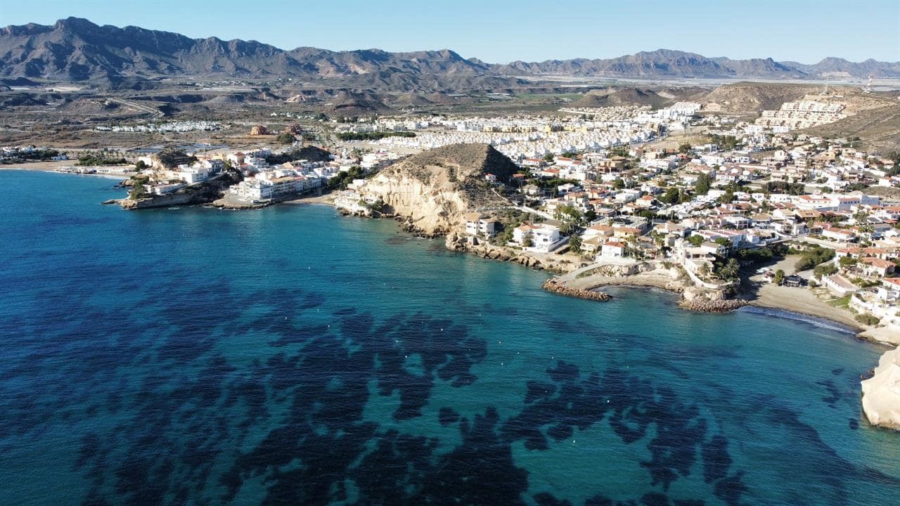 4 soveværelse Rækkehus til salg i San Juan de los Terreros med swimmingpool - € 350.000 (Ref: 9112201)