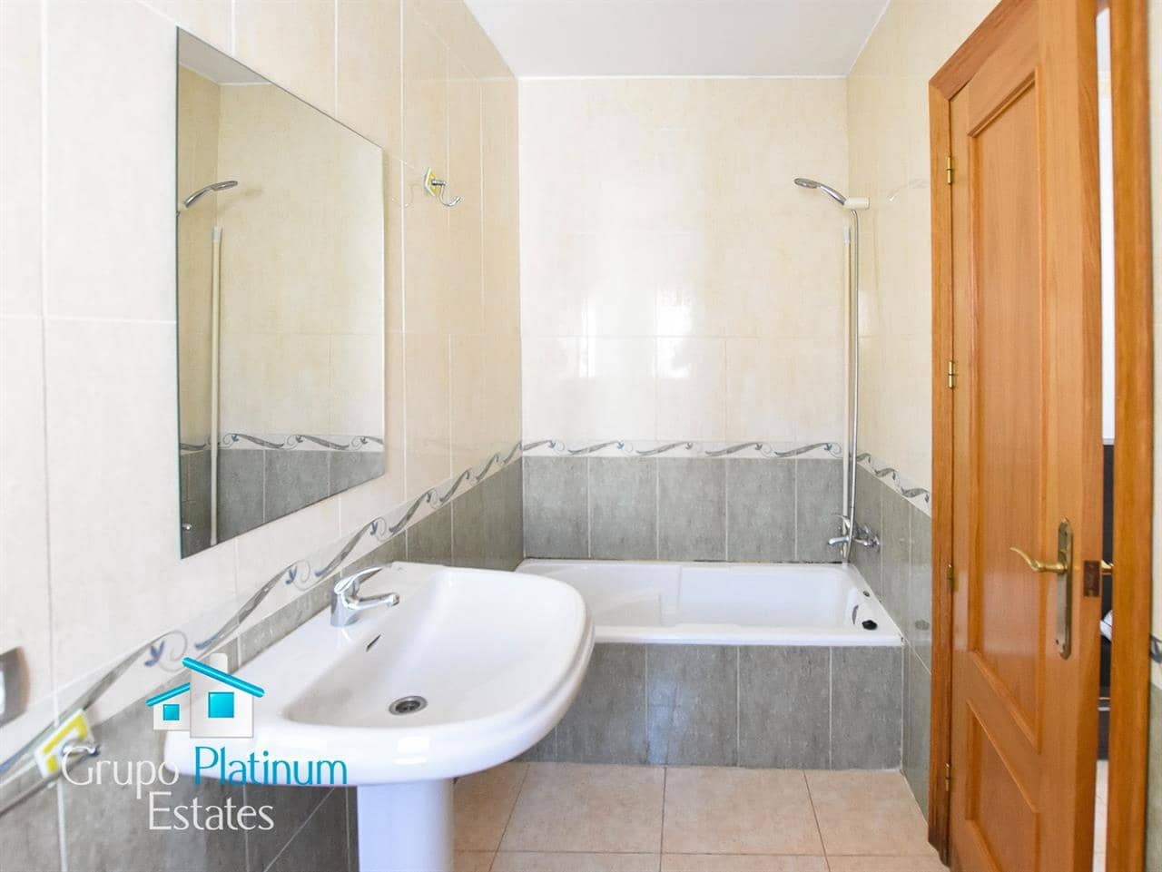 5 soverom Rekkehus til salgs i Albox - € 185 000 (Ref: 9151817)