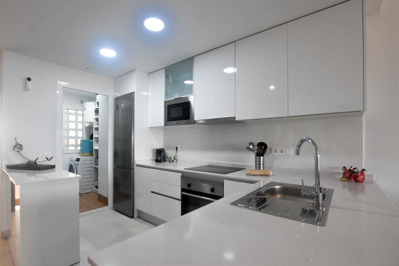 2 slaapkamer Appartement te koop in San Juan de los Terreros met zwembad - € 287.000 (Ref: 9192188)