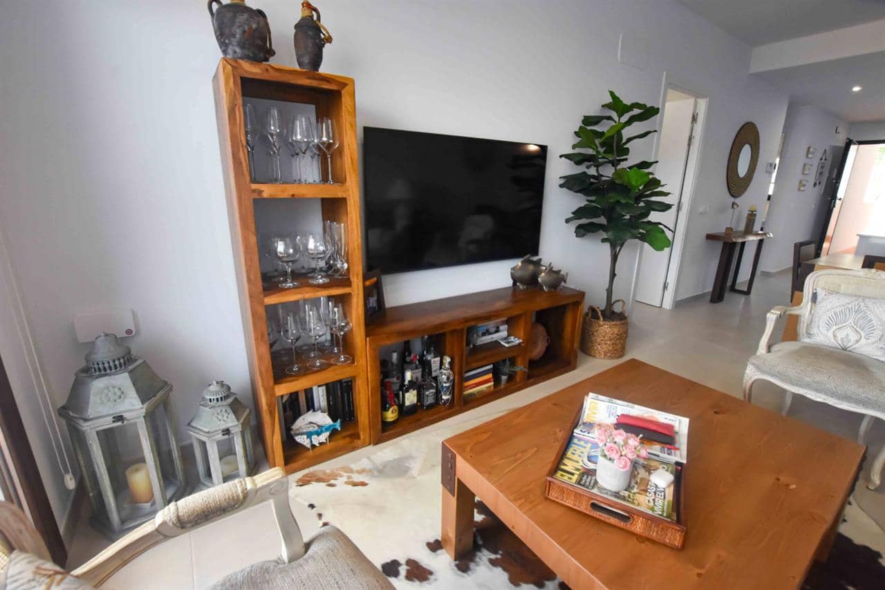 2 slaapkamer Appartement te koop in San Juan de los Terreros met zwembad - € 287.000 (Ref: 9192188)