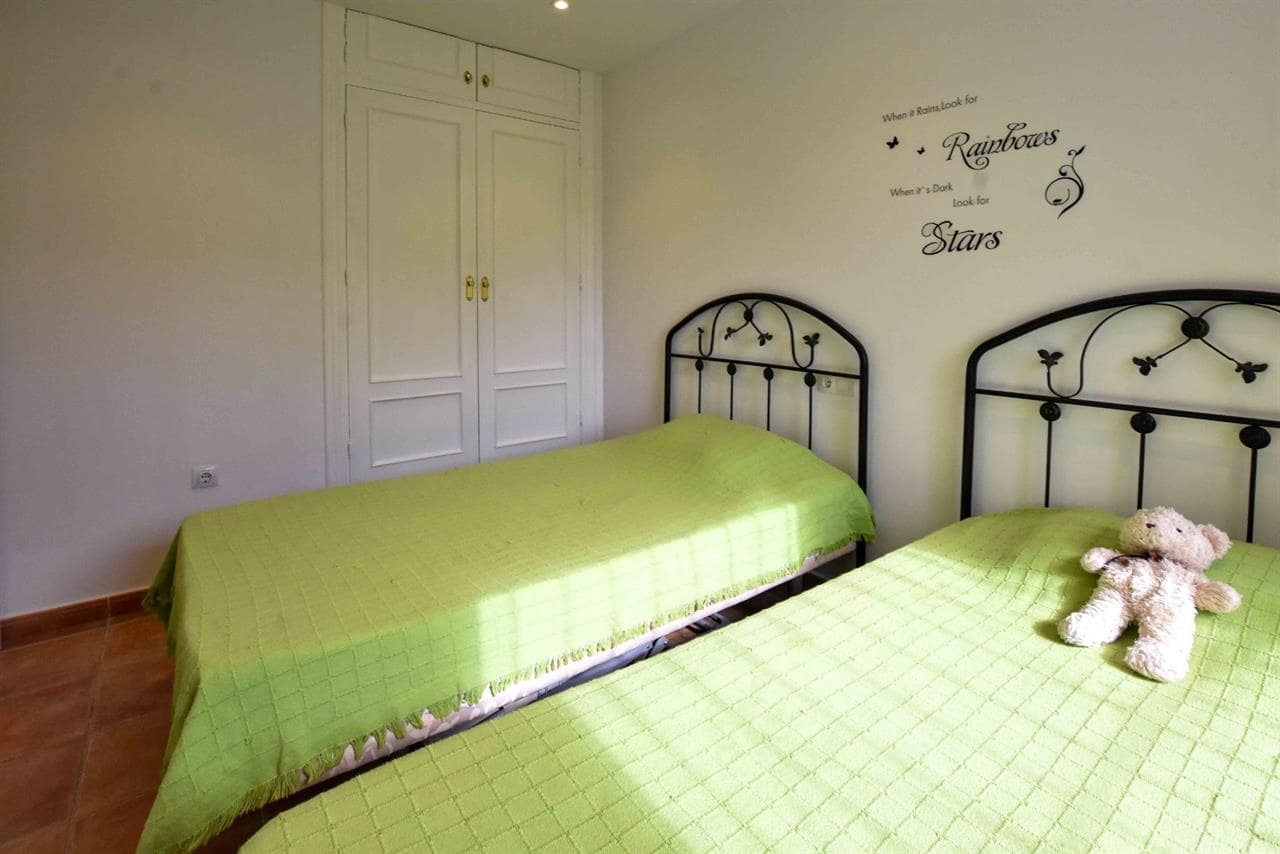 3 soveværelse Villa til salg i Huercal-Overa med swimmingpool - € 270.000 (Ref: 9204394)