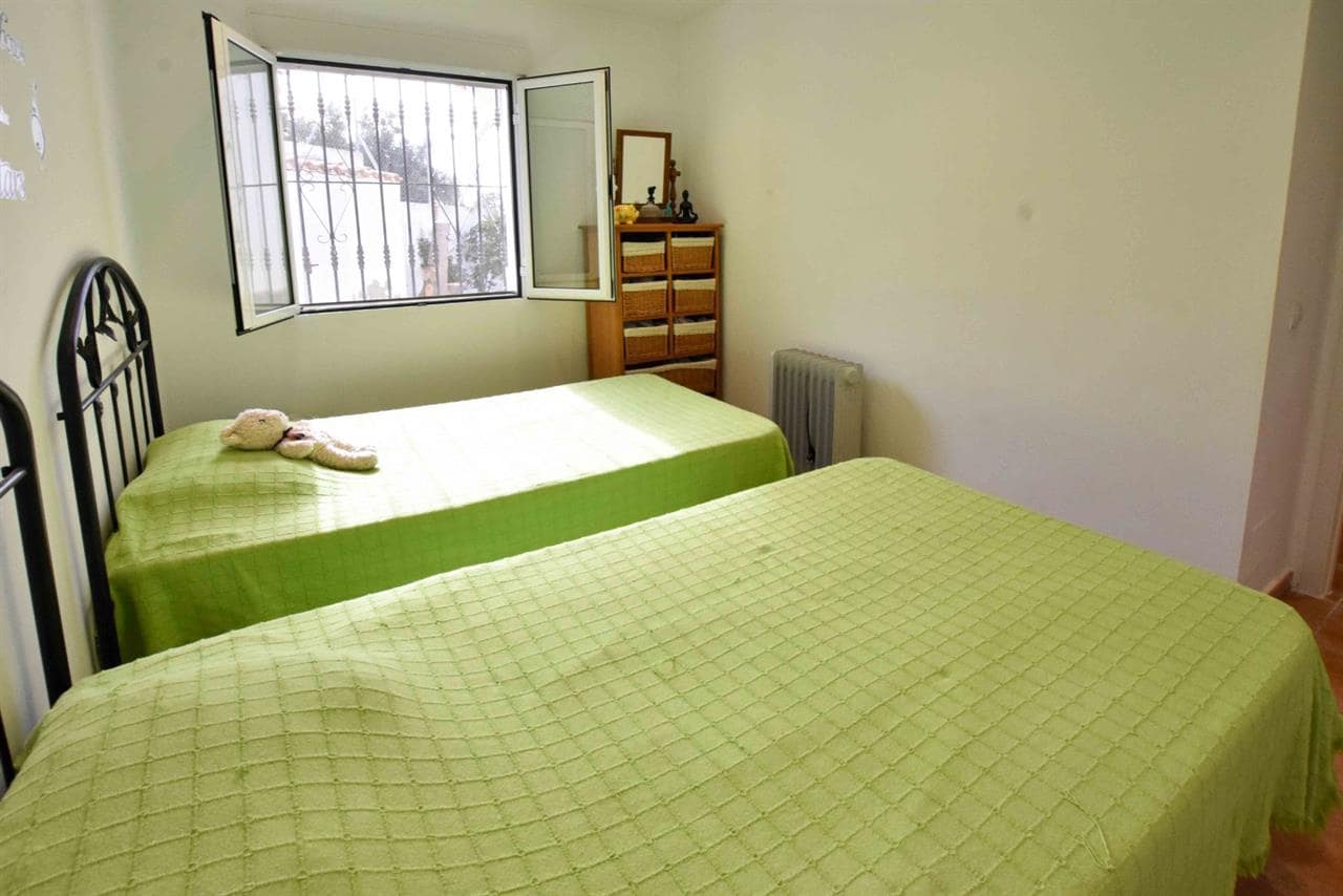 3 soveværelse Villa til salg i Huercal-Overa med swimmingpool - € 270.000 (Ref: 9204394)