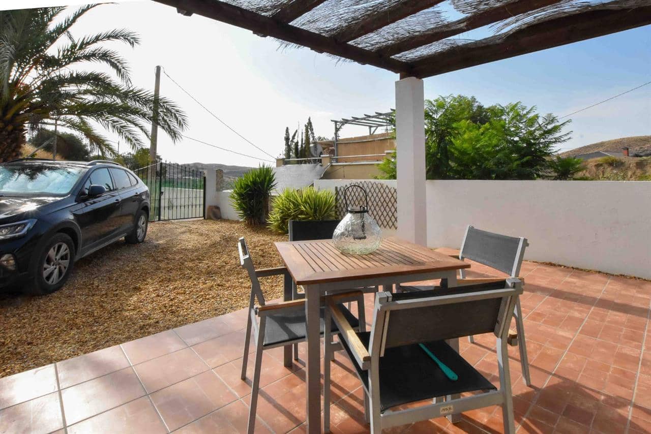 3 soveværelse Villa til salg i Huercal-Overa med swimmingpool - € 270.000 (Ref: 9204394)