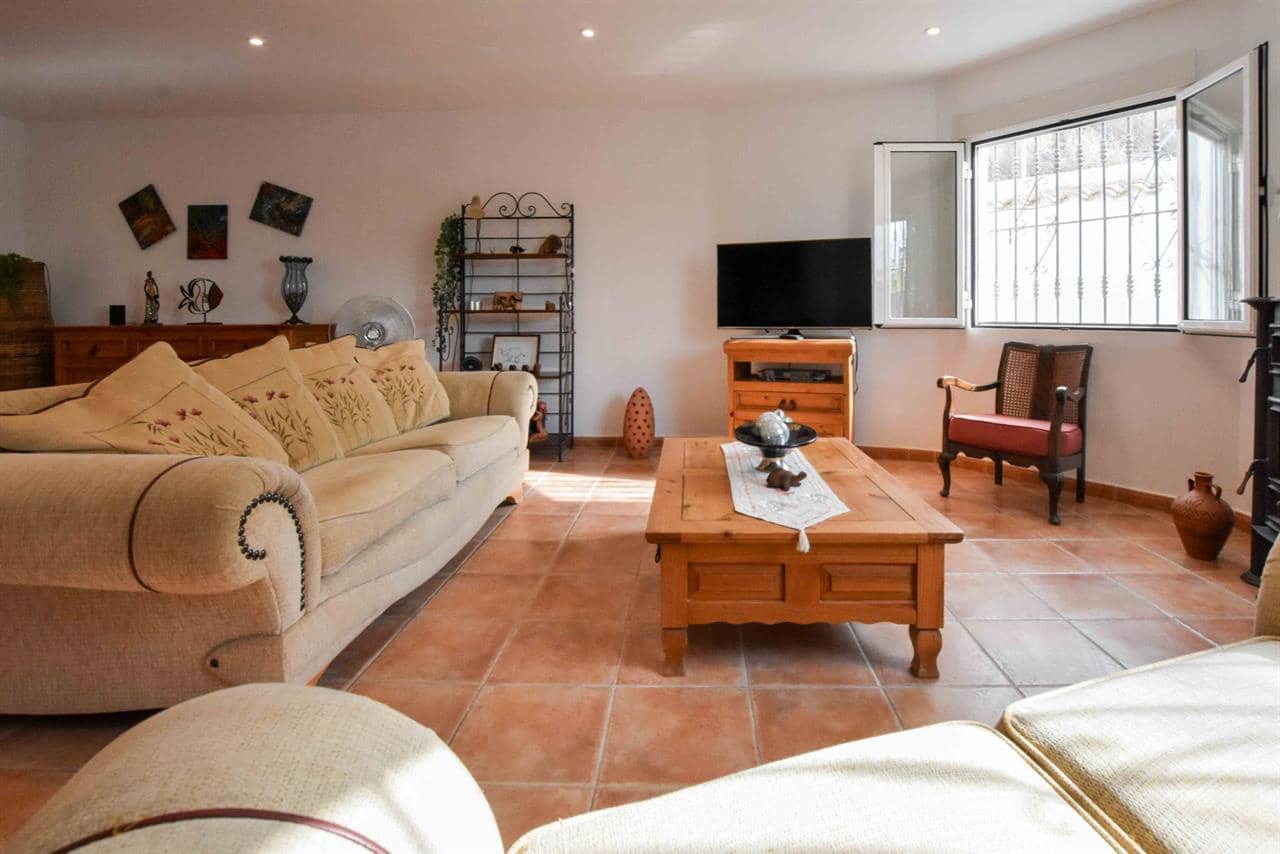 3 soveværelse Villa til salg i Huercal-Overa med swimmingpool - € 270.000 (Ref: 9204394)