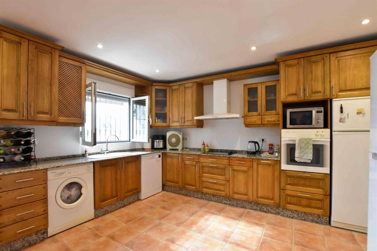 3 slaapkamer Villa te koop in Huercal-Overa met zwembad - € 259.950 (Ref: 9206388)