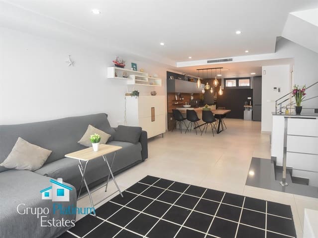 3 slaapkamer Rijtjeshuis te koop in San Juan de los Terreros, Pulpí - € 395.000 (Ref: 9246535)