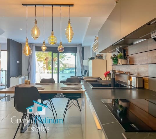 3 slaapkamer Rijtjeshuis te koop in San Juan de los Terreros, Pulpí - € 395.000 (Ref: 9246535)