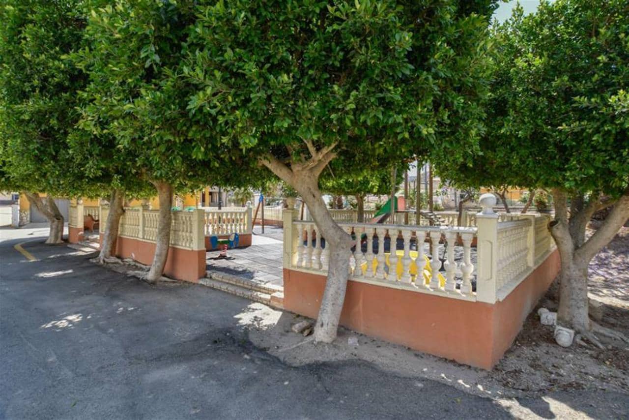 4 quarto Casa em Banda para venda em Los Lobos - 129 000 € (Ref: 9310692)