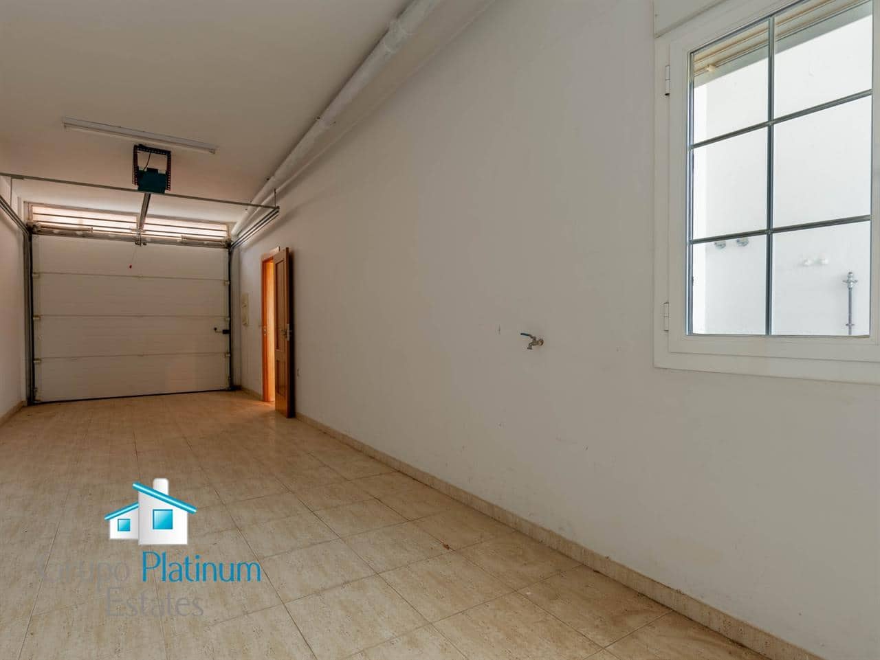 6 slaapkamer Rijtjeshuis te koop in Velez-Rubio - € 260.000 (Ref: 9347073)