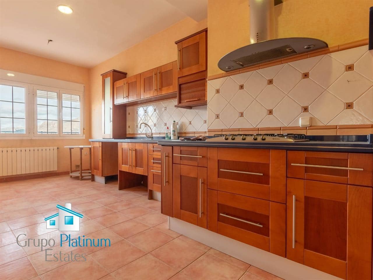 6 slaapkamer Rijtjeshuis te koop in Velez-Rubio - € 260.000 (Ref: 9347073)