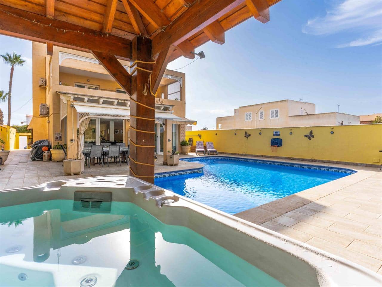 5 chambre Villa/Maison à vendre à Garrucha avec piscine - 1 150 000 € (Ref: 9371914)