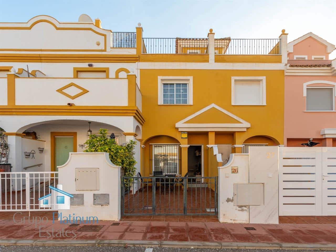 2 soveværelse Rækkehus til salg i San Juan de los Terreros med swimmingpool - € 199.900 (Ref: 9533633)