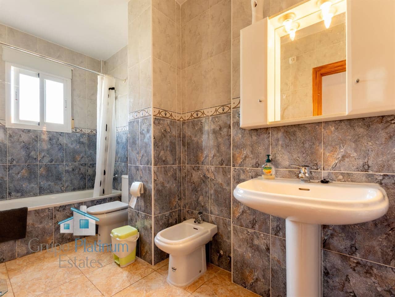 3 slaapkamer Rijtjeshuis te koop in San Juan de los Terreros met zwembad - € 285.000 (Ref: 9564923)