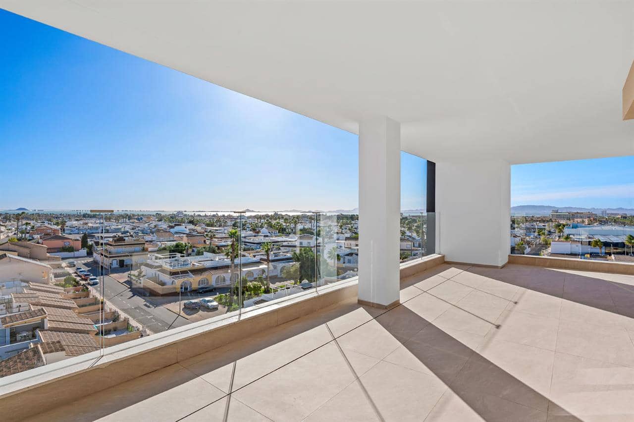 3 soveværelse Penthouse til salg i Los Alcazares med swimmingpool - € 419.900 (Ref: 9568294)